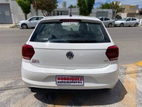 VOLKSWAGEN POLO TRENDLINE